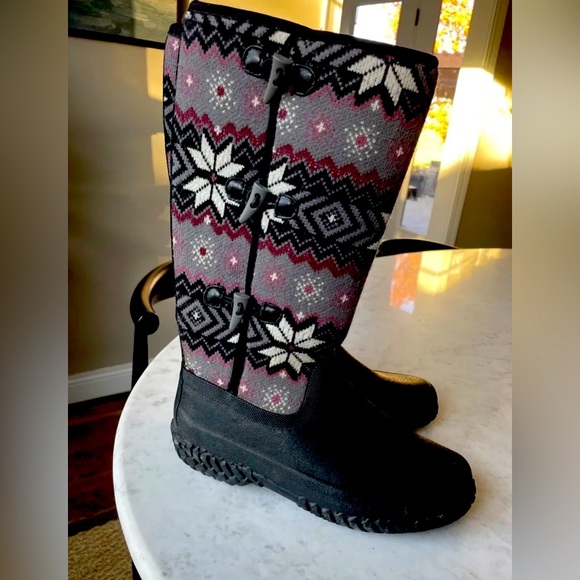 LaCrosse Women’s Boots Size 8.5 Myrick Snowflake Black Pink White  14” Tall - Picture 1 of 6